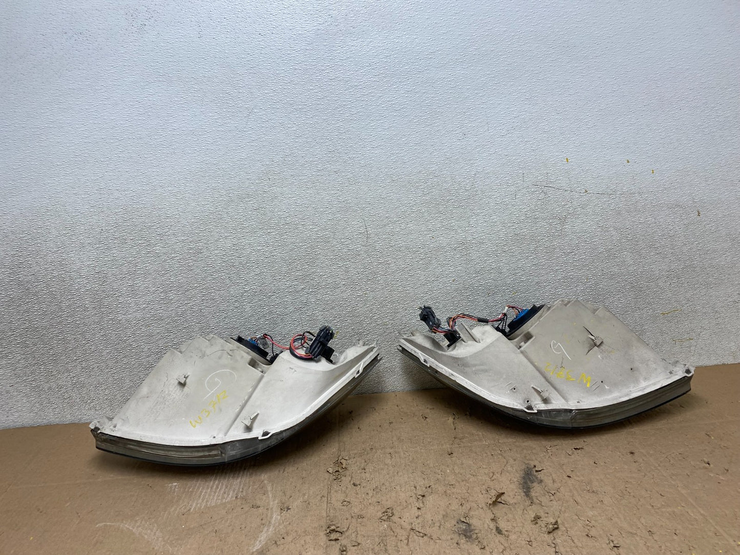 2005 - 2010 Chevrolet Cobalt Sedan Left+Right Headlights W3712 DW14
