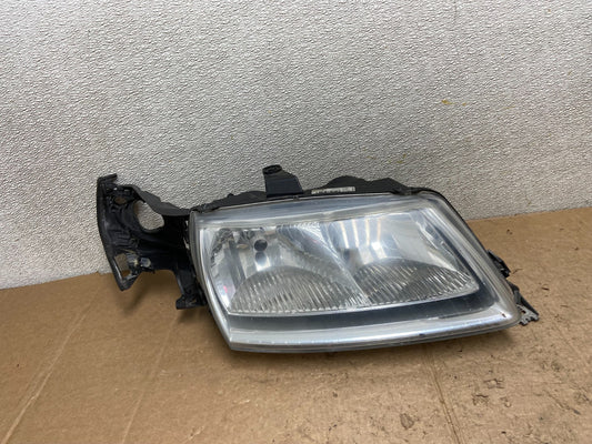 2002 to 2005 Saab 9-5 Right Passenger Side Halogen Headlight OEM AA5088 DW0