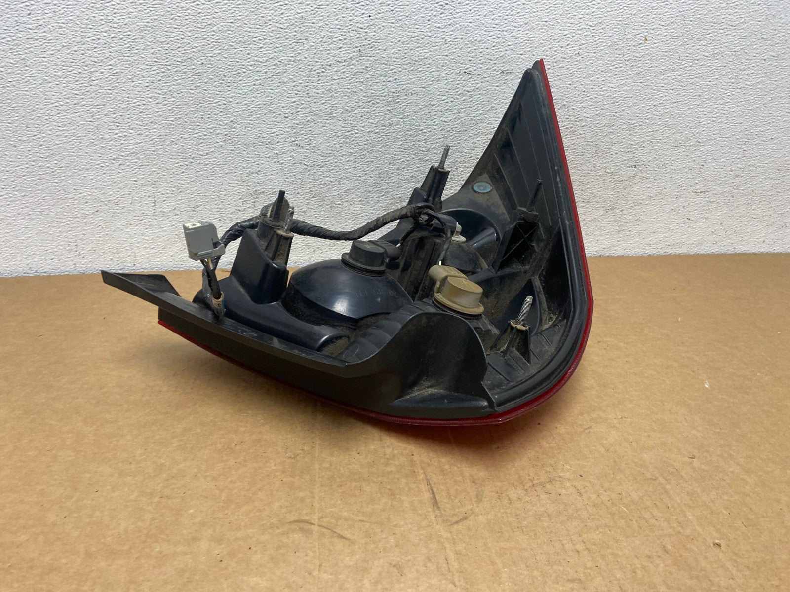 2005 2006 2007 Ford Five Hundred Right Passenger RH Tail Light AD5403 LK5
