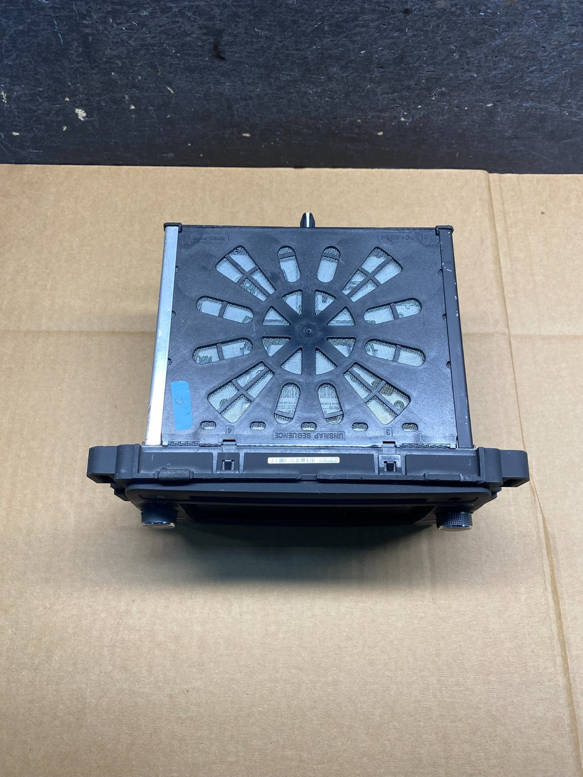 2013 2014 GMC Acadia Radio Display Screen AM/FM AUX AI7589 DW3