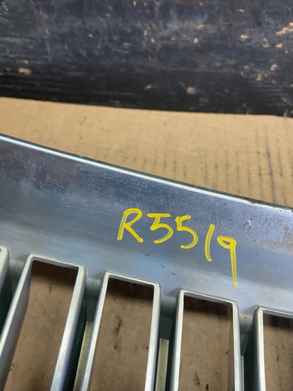 2002 to 2005 Mercury Mountaineer Front Upper Grill Grille Oem r5519 DG10