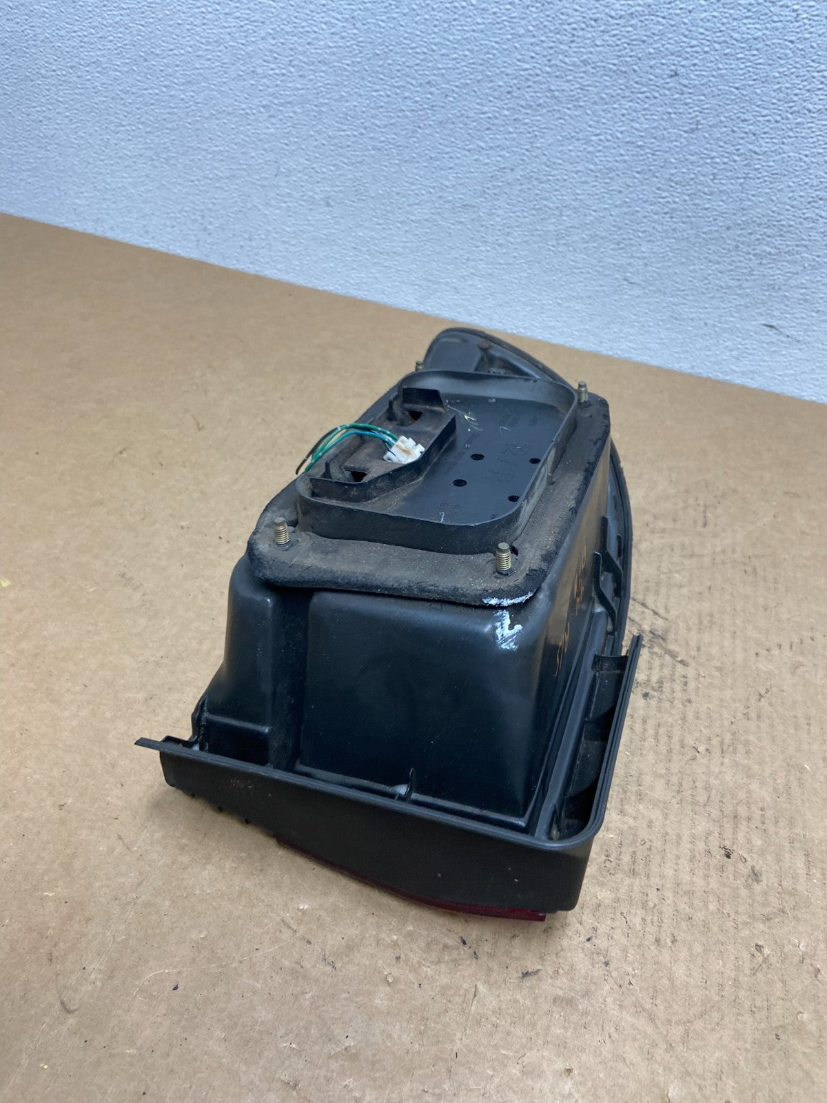 1994 to 1996 Mitsubishi Diamante Right Passenger Inner Tail Light AC2973 DG7
