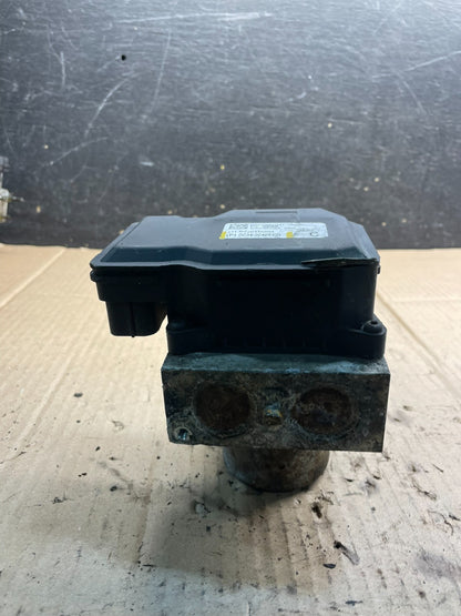 2013 Ford F250 SD ABS Anti Lock Brake Pump Module X1009 DG3