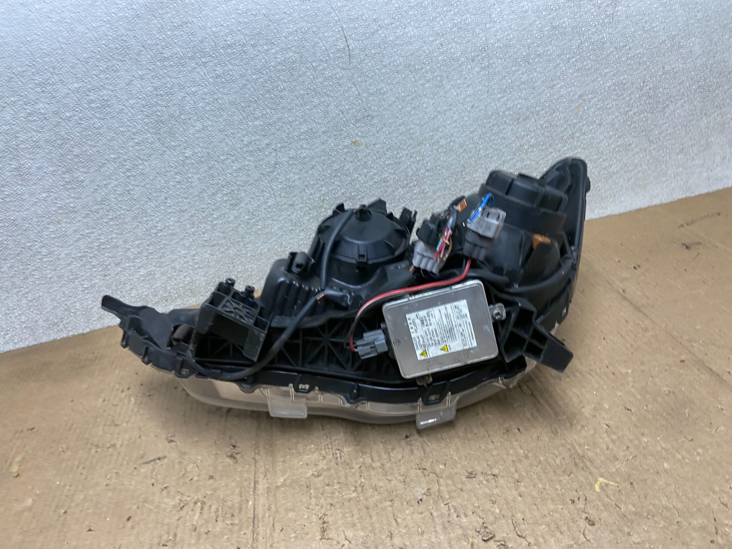 2011-2013 Mitsubishi Outlander Sport Right Passenger Xenon Headlight AA8317 DW7