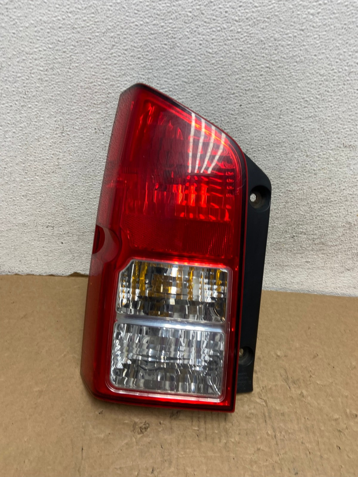 2005 to 2012 Nissan Pathfinder Tail light Left Driver Lh Side AF7459 LK0