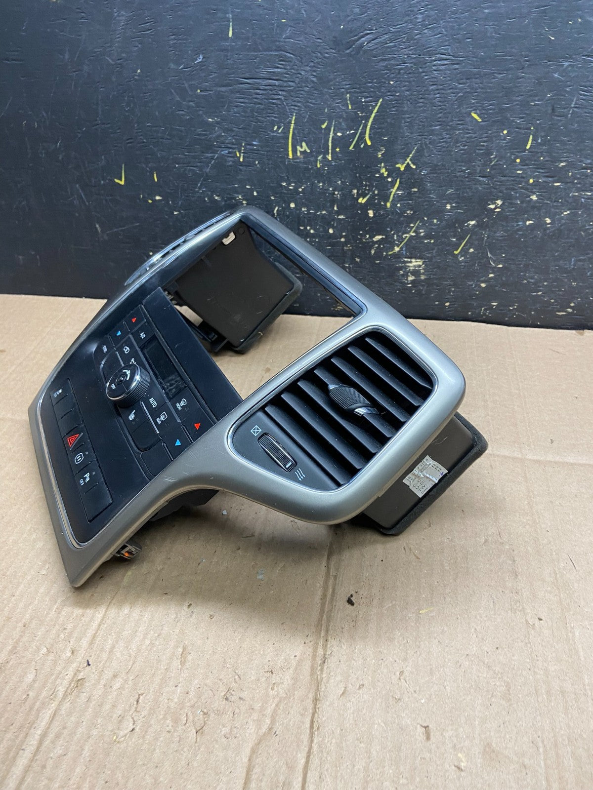 2011-2013 Jeep Grand Cherokee Center Radio Climate Control Bezel Vent AA4838  DG2
