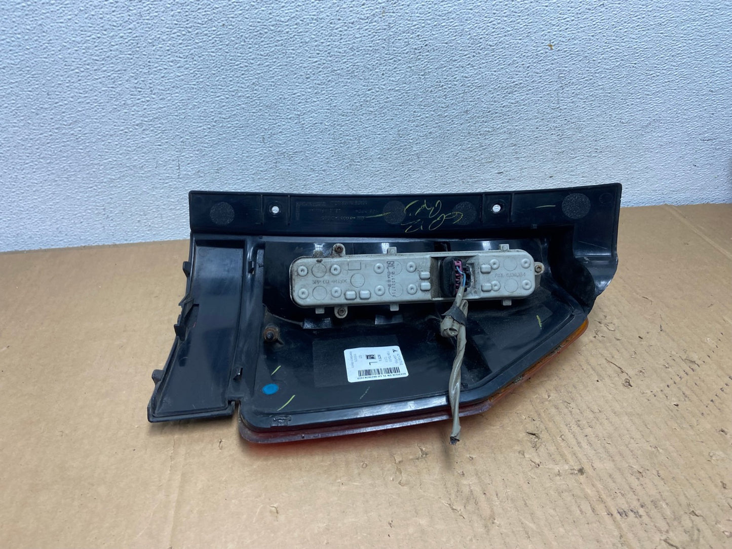 2002 to 2009 Gmc Envoy Left Driver Lh Side Tail Light AD1052 LK5