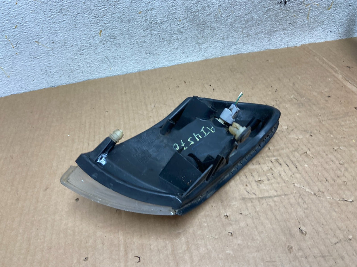 1993 to 1997 Toyota Corolla Left Driver LH Corner Marker Turn Signal AI4570 DW5