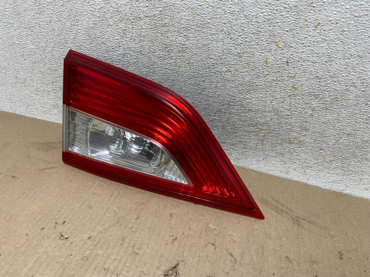 2011-2017 Nissan Quest Left Driver Lh Side Inner Tail Light AH6941 LK2