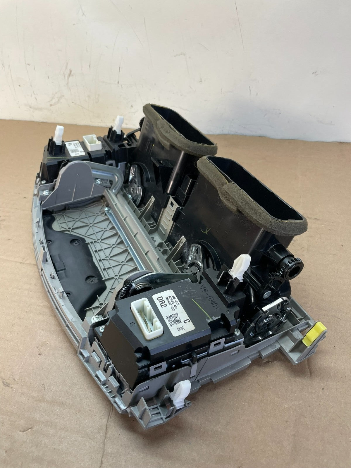 2005-2010 Toyota Avalon Climate Control A/C Heater Air Vent Panel Trim AG9943 DG5