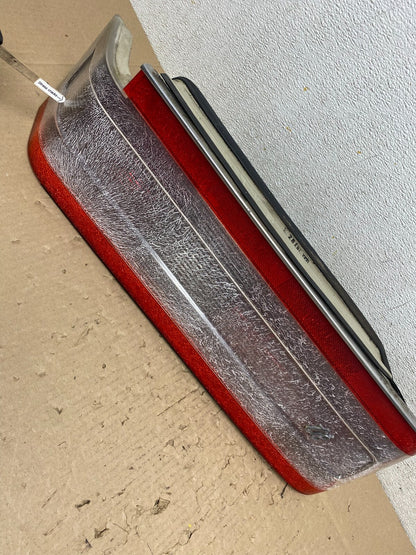 1990 - 1993 Cadillac Allante Front Right Passenger Tail Light J9050 PS3