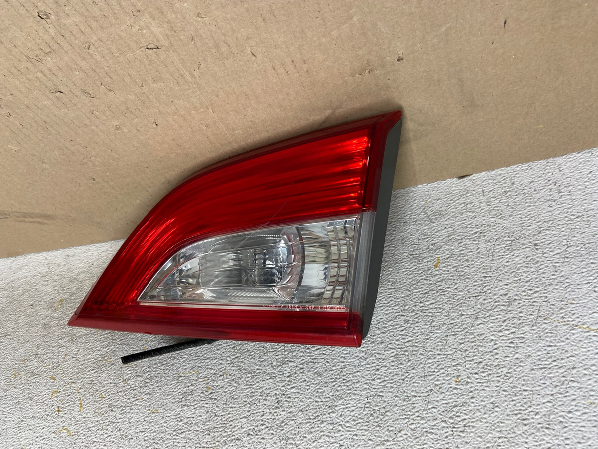 2011 - 2017 Nissan Quest Right Passenger Rh Side Inner Tail Light AH6768 LK1