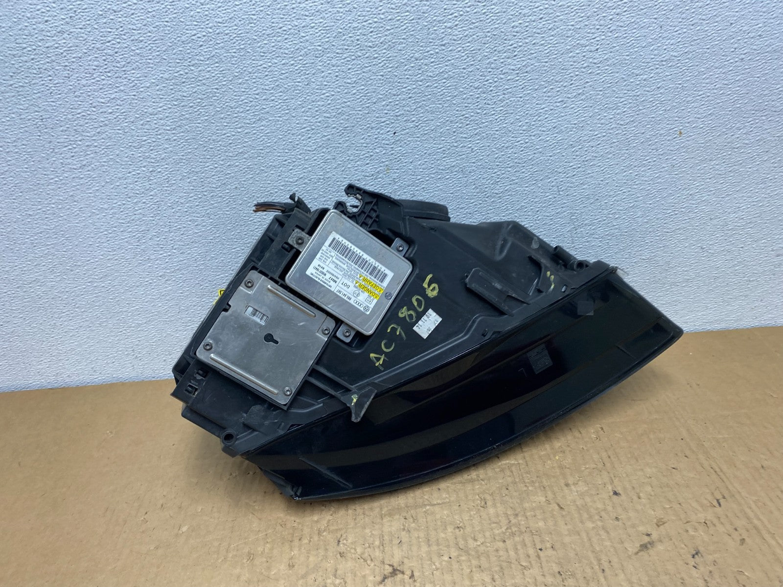 2008 to 2012 Audi A5 S5 Xenon HID LH Left Driver Side Headlight AC7806 DW8