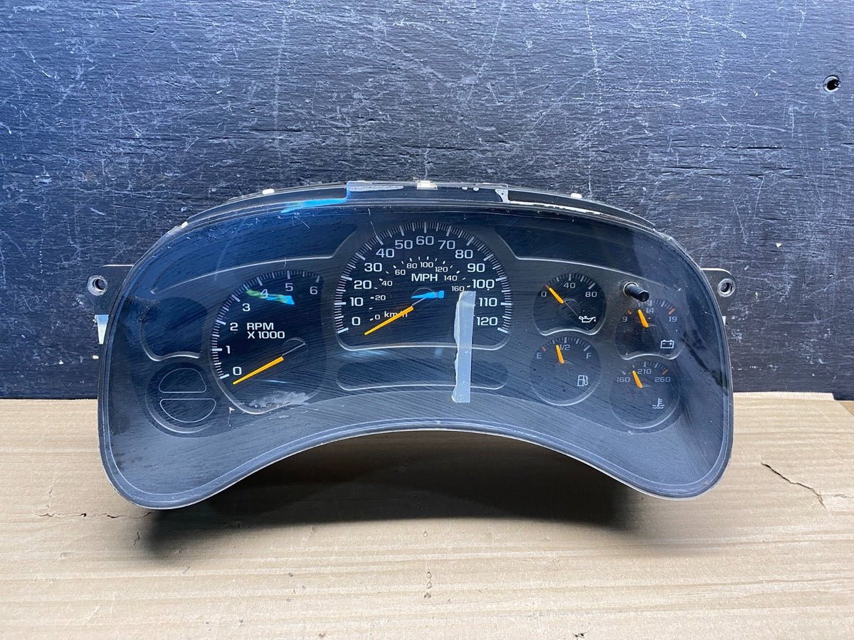 2003 to 2006 Chevrolet Silverado Speedometer Instrument Cluster AH9928 DW0