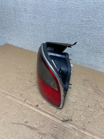 1998 to 2003 Jaguar XJ8 Right Passenger RH Side Tail Light OEM AB4754 DG1