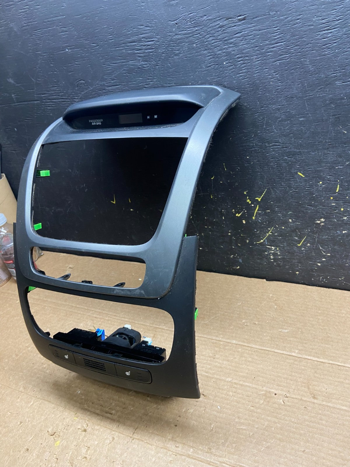 2014 2015 Kia Sorento Center Radio Climate Control Clock Trim Heat Seat W1719 DG1