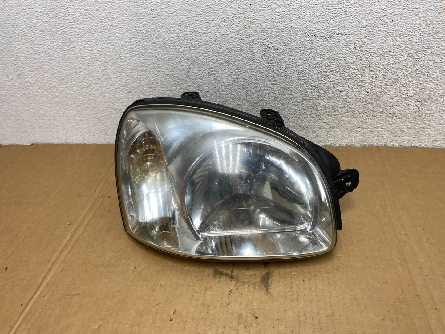 2001-2003 Hyundai Santa Fe Right Passenger RH Headlight Halogen AD2666 DW0