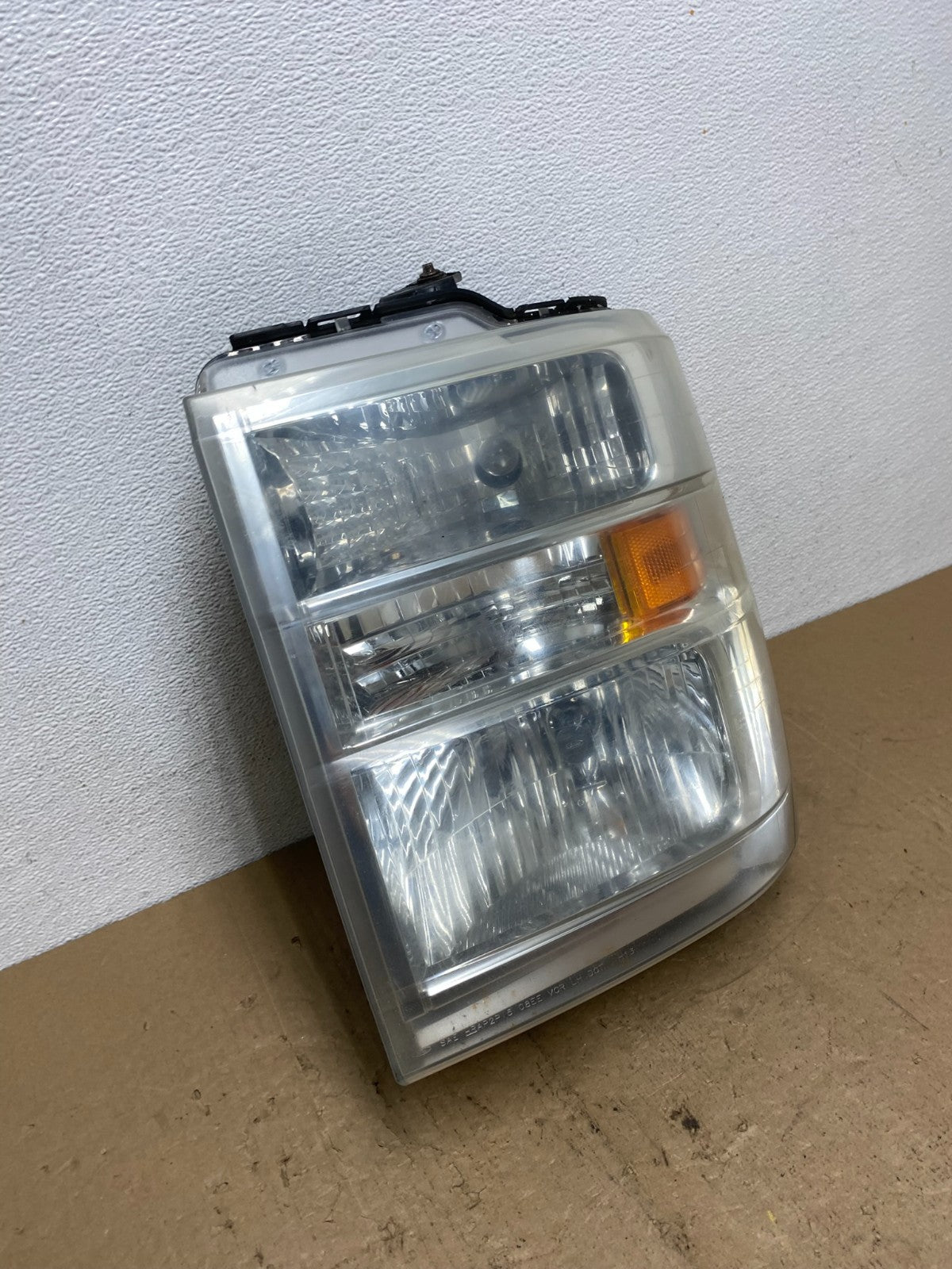 2008-2014 Ford Econoline E150 E250 E350 Left Driver LH Headlight AC6043 DW2