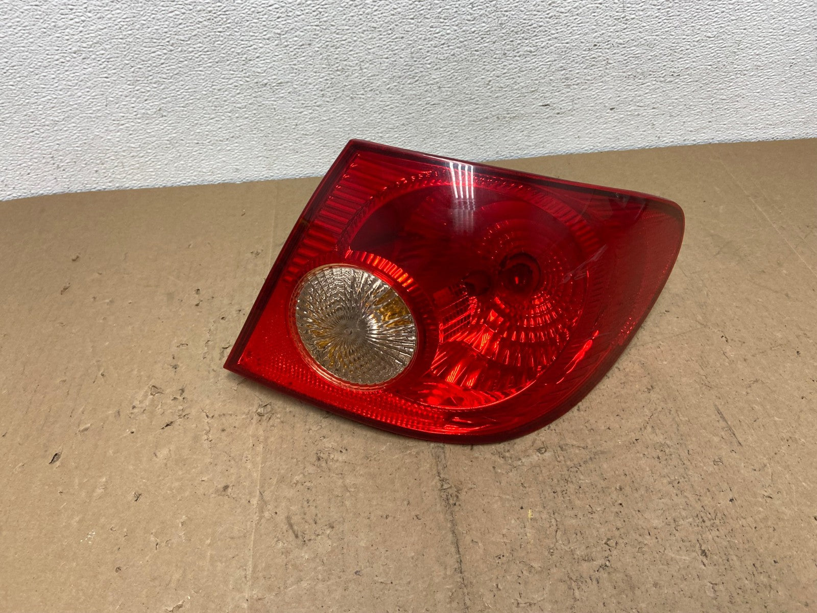 2006 - 2008 Toyota Corolla Right Passenger RH Side Tail light AC7266 LK0
