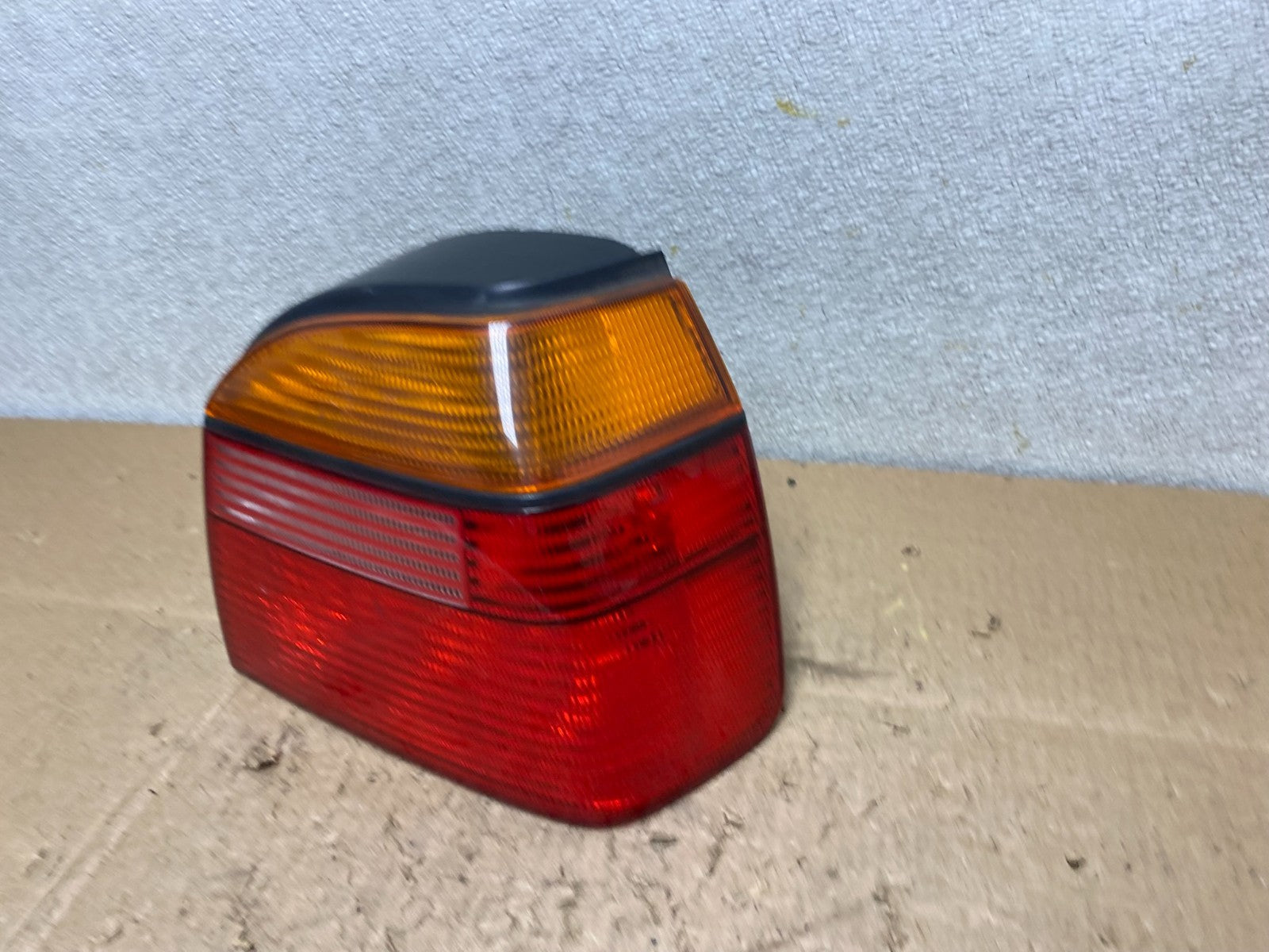 1997-2003 Volkswagen Golf MK3 Right Passenger RH Side Tail Light Oem Z1226 DW1