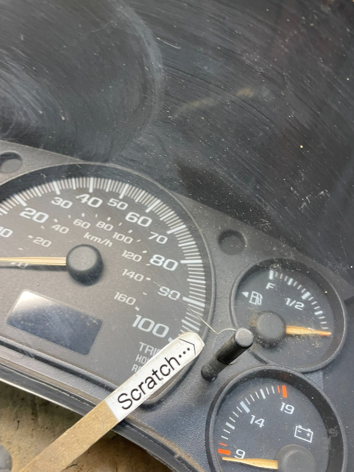 2004 to 2007 Chevrolet Express Speedometer Cluster Gauge OEM W7187 DG2