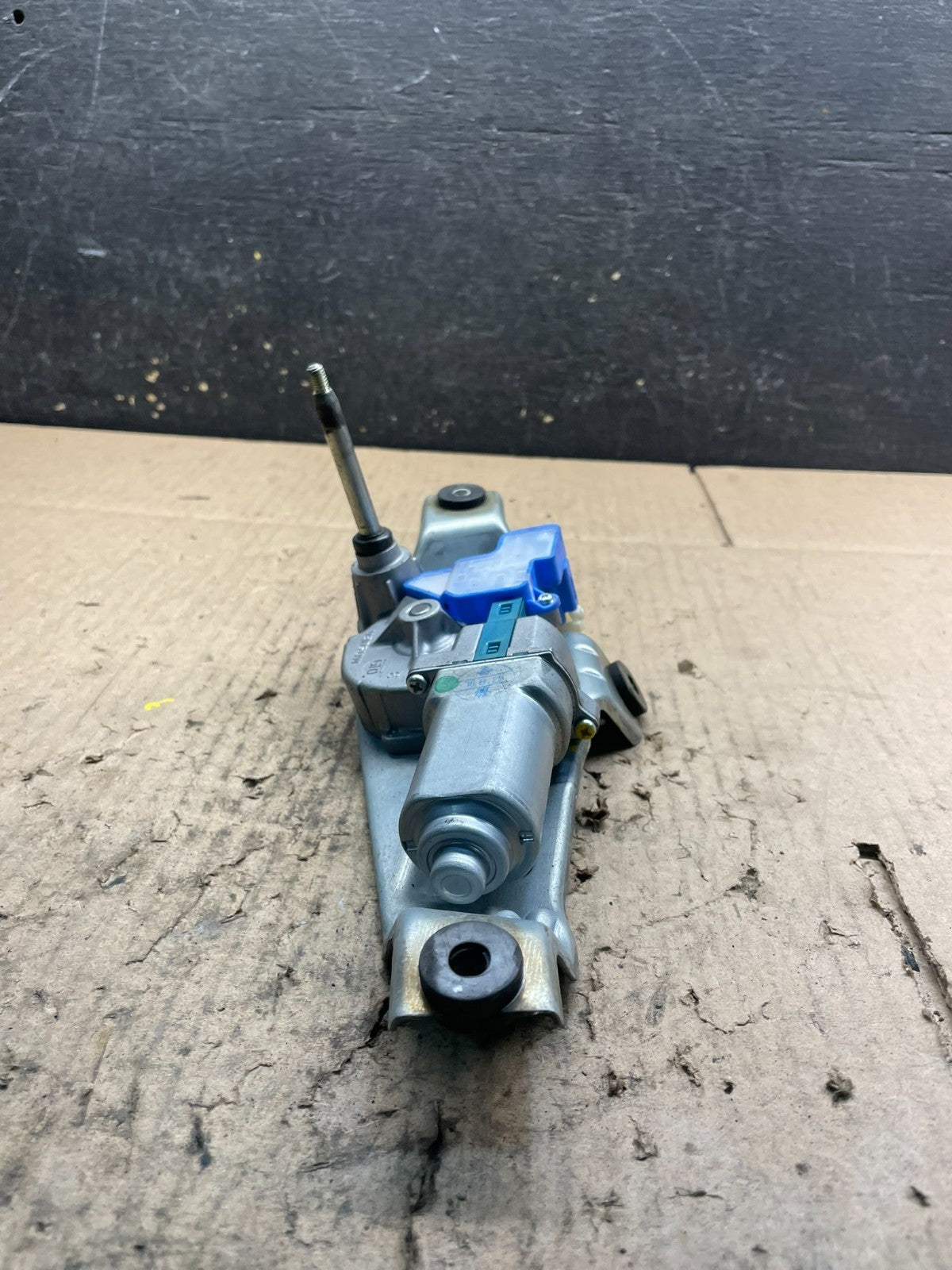 2008 to 2014 Subaru Impreza Hatchback Rear Wiper Motor V9207 PS4
