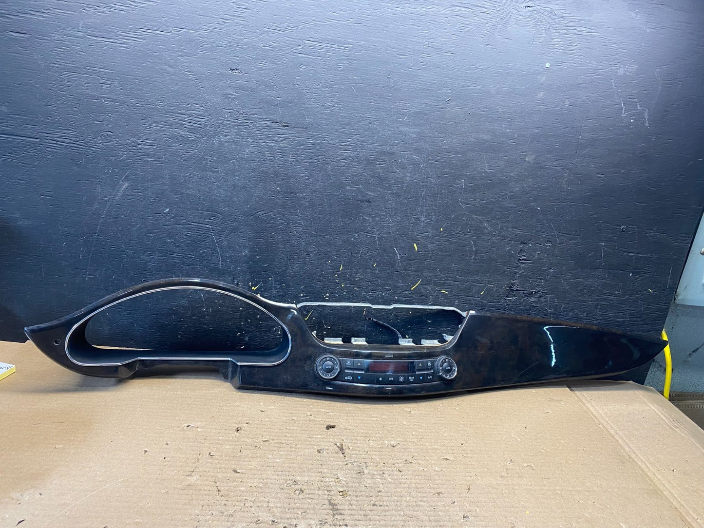 2006 to 2011 Mercedes CLS-Class Cls500 Dash Climate Control Trim Panel S3127 DG0