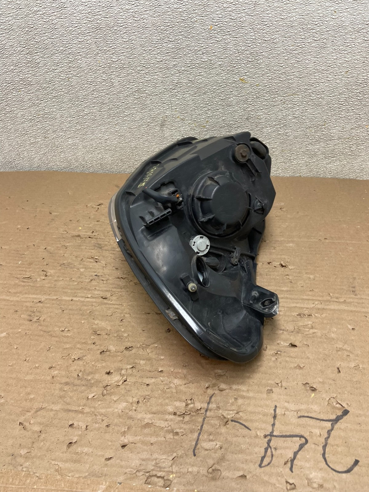 2006 to 2011 Hyundai Accent Sedan Right Passenger  Halogen Headlight AB1645 DW7