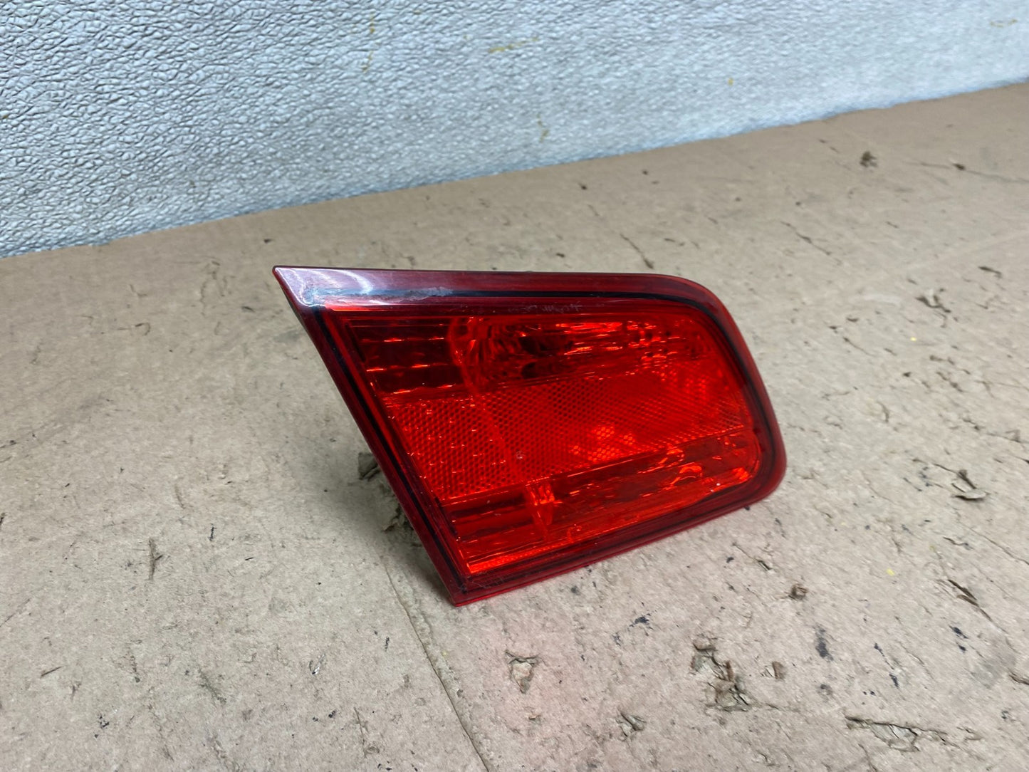 2010-2014 Subaru Legacy Left Driver Lh Side Tail Light Inner Oem W2994 DW2
