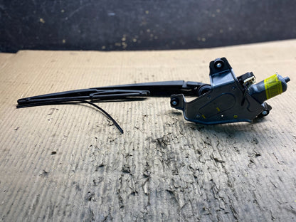 2014-2021 Dodge Durango  Tailgate Back Door Rear Wiper Motor Wiper y1555 DG4