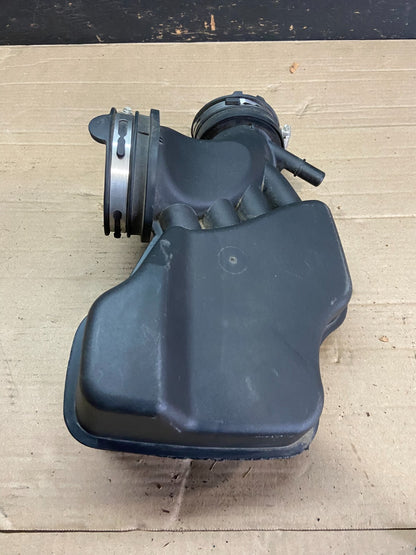 2020 to 2022 Ford Explorer OEM Air Right Intake Cleaner Inlet OEM O0586 DG1
