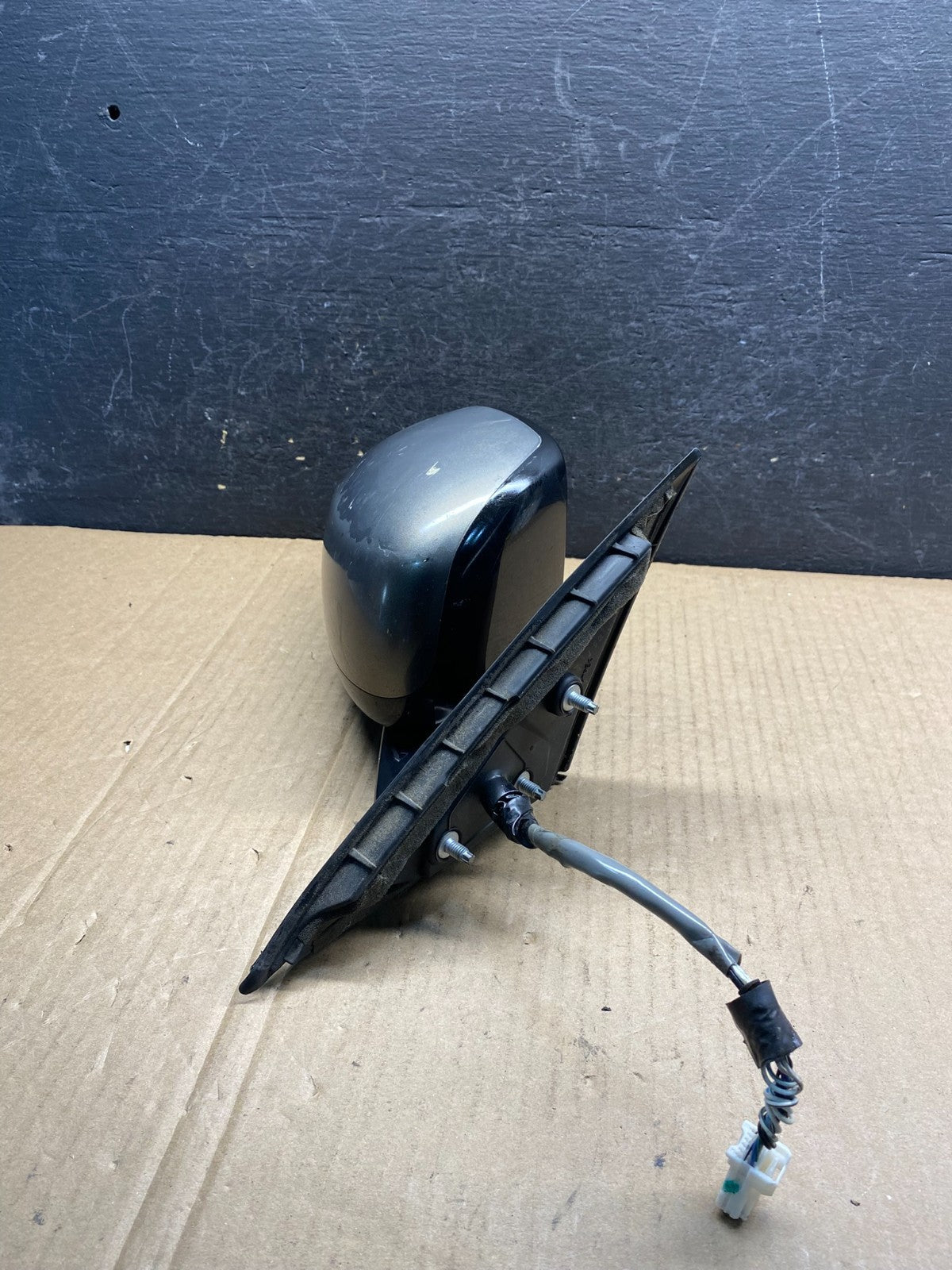 2006 to 2008 Infiniti M35 M45 Right Passenger Side View Mirror AG3717 DW2