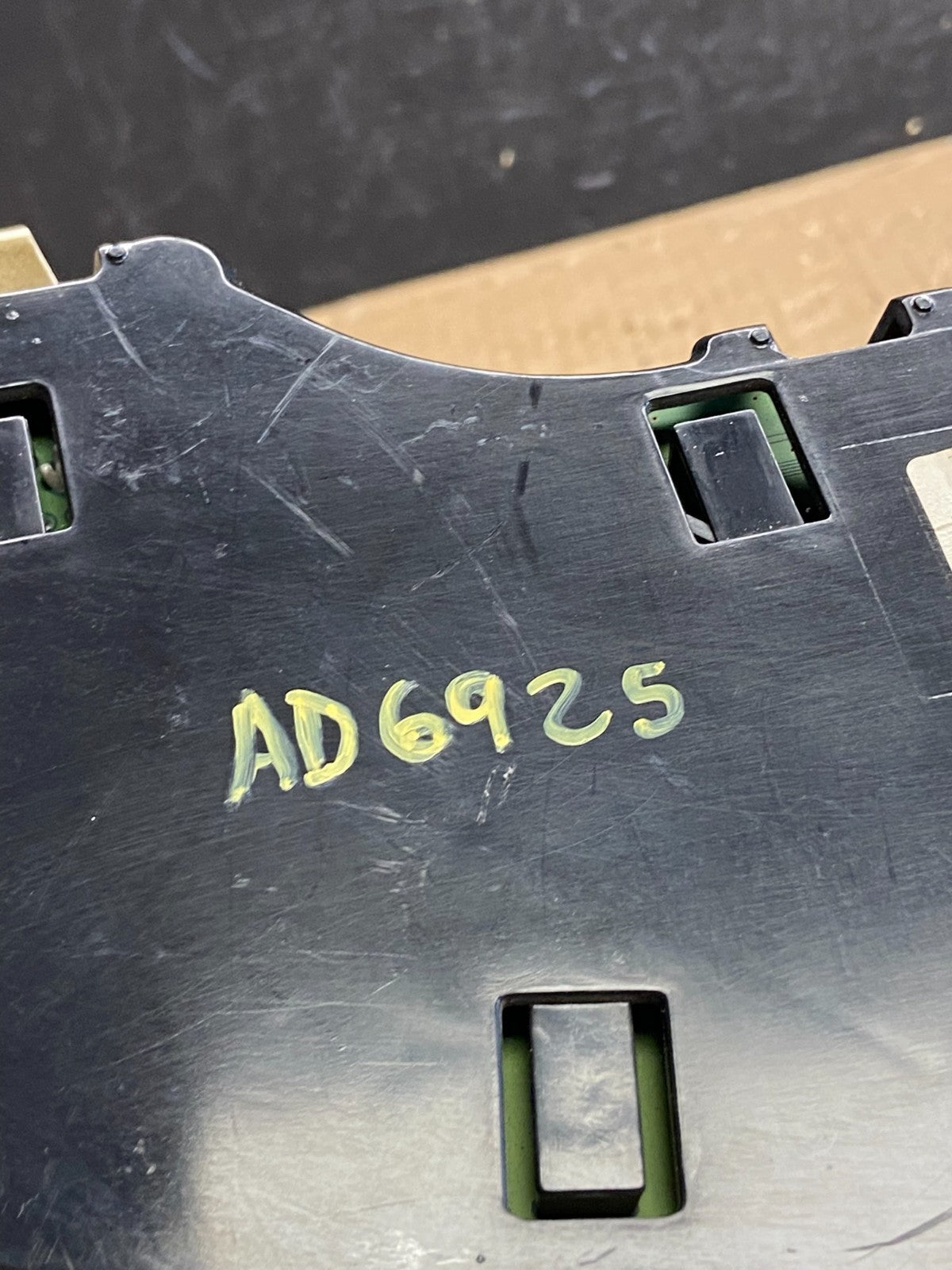 2004 to 2007 Chevrolet Express Speedometer Cluster Gauge AD6925 DG7