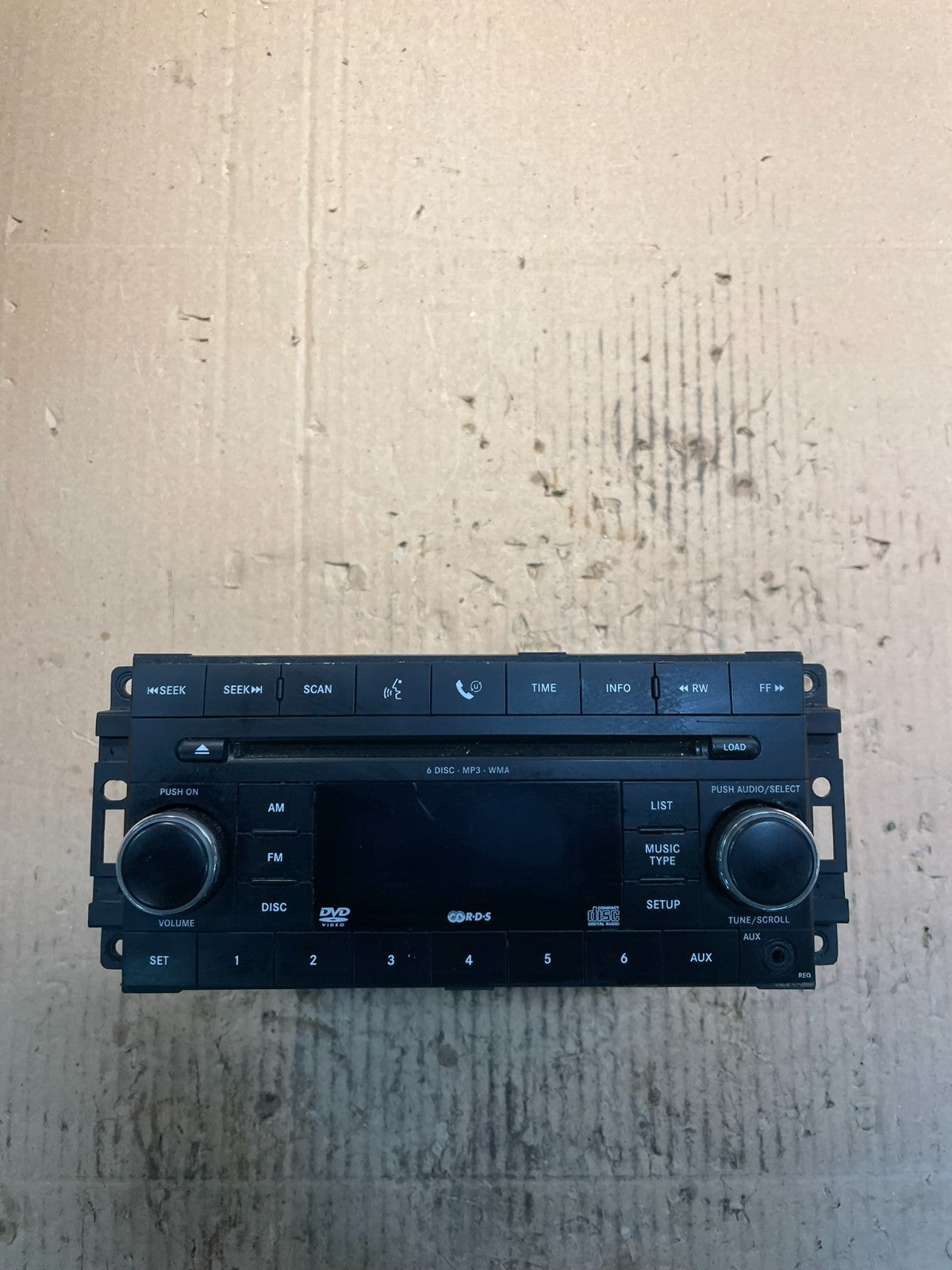 2009 to 2010 Dodge Journey Am Fm Cd Player Radio Receiver MP3 V2023 DG0