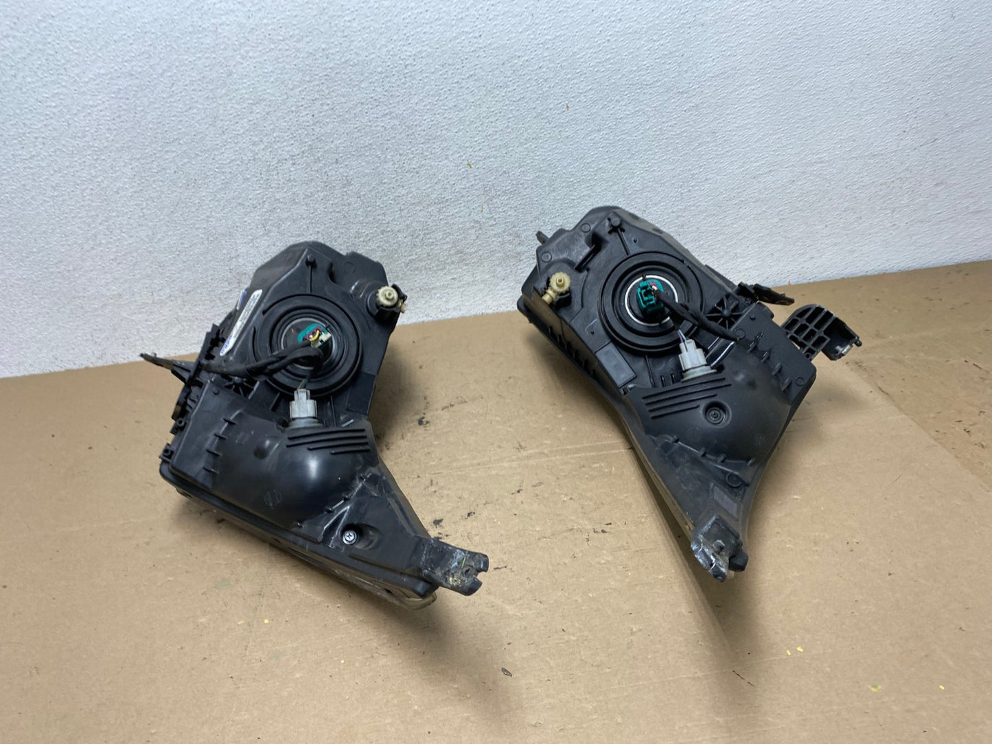 2011 to 2015 Chevrolet Cruze Halogen Left+Right Set Headlights AF4630 LK8