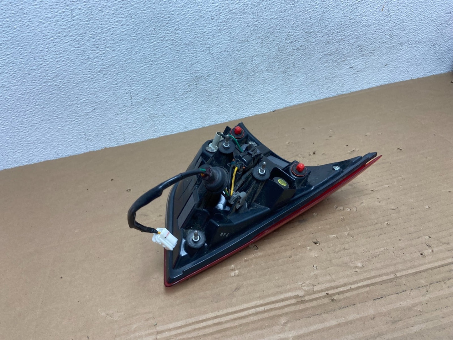 2017 - 2020 Nissan Rogue Inner Right Passenger RH Side Tail Light AD4199 DW5
