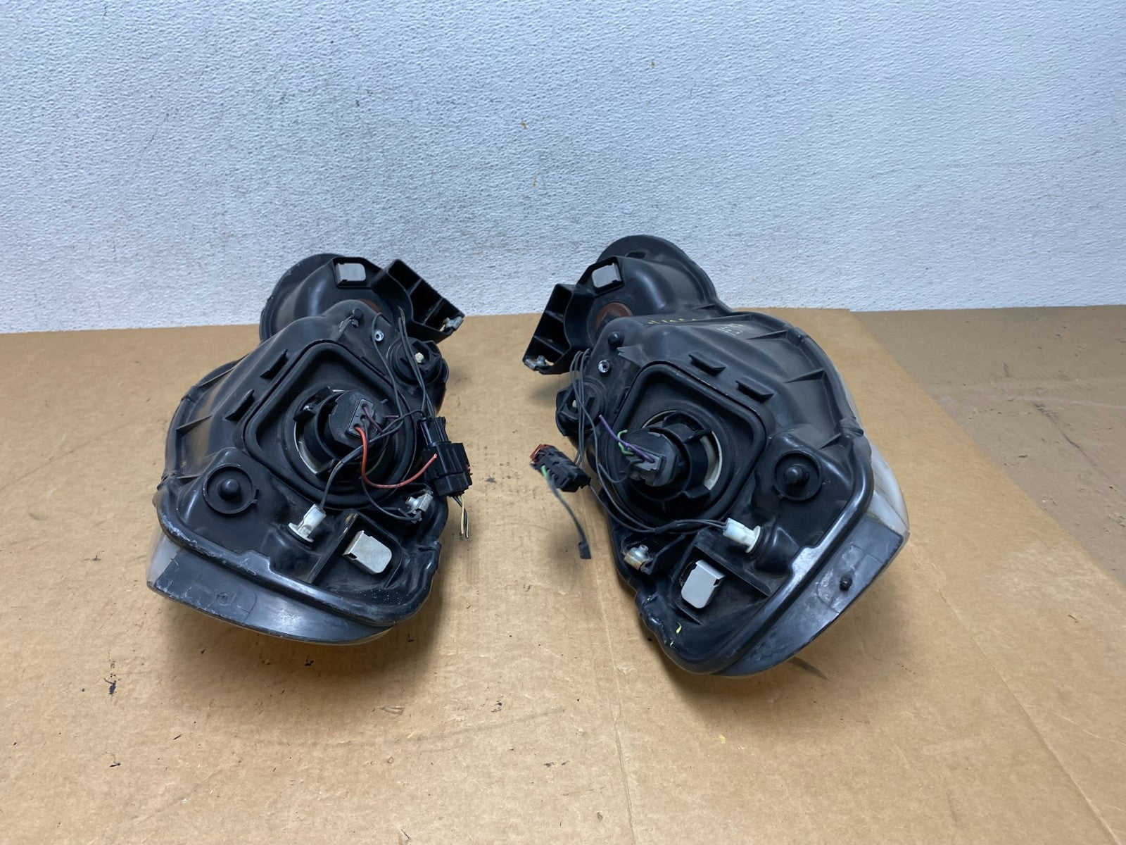 2004 2005 2006 Chrysler Sebring Left+Right Side Headlights AE3157 DW12