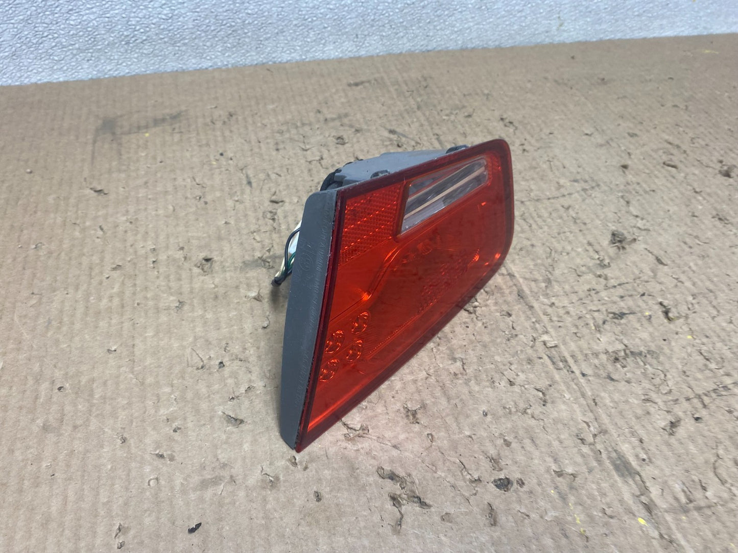 2010 to 2013 Kia Forte Right Passenger RH Side Tail Light Inner Oem W7598 DW2