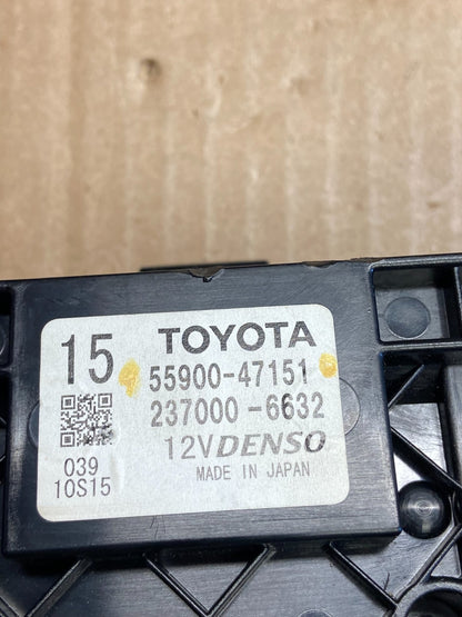 2015 - 2018 Toyota Prius V A/C Heater Climate Control Unit Switch AH5644 DG4