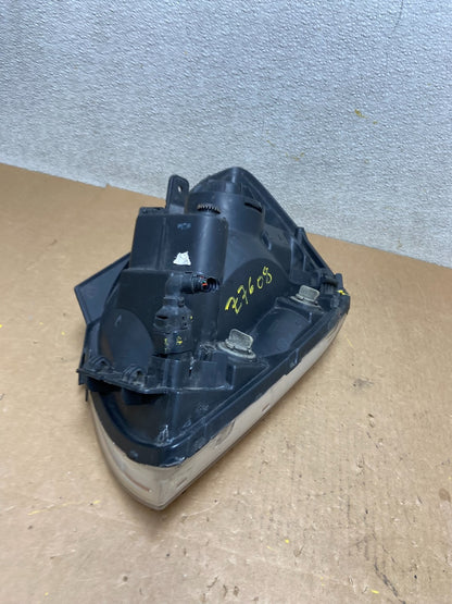 2005 to 2006 Kia Sportage Right Passenger RH Halogen Headlight OEM Z7608 DW9