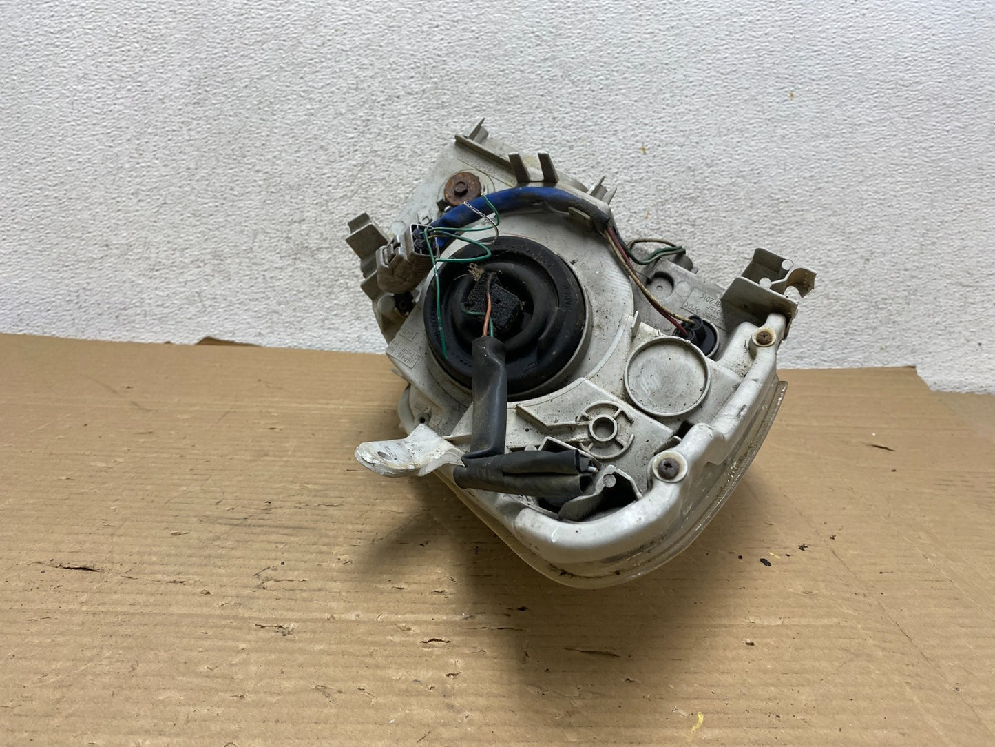 2007 2008 2009 Toyota Yaris Left Driver LH Halogen Headlight AG9017 DW9