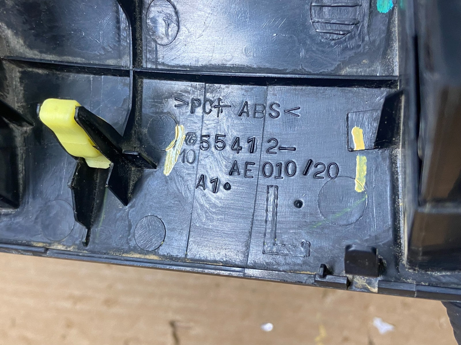 2004 to 2010 Toyota Sienna Right Side Radio Switches Bezel Trim OEM z4221 DG5