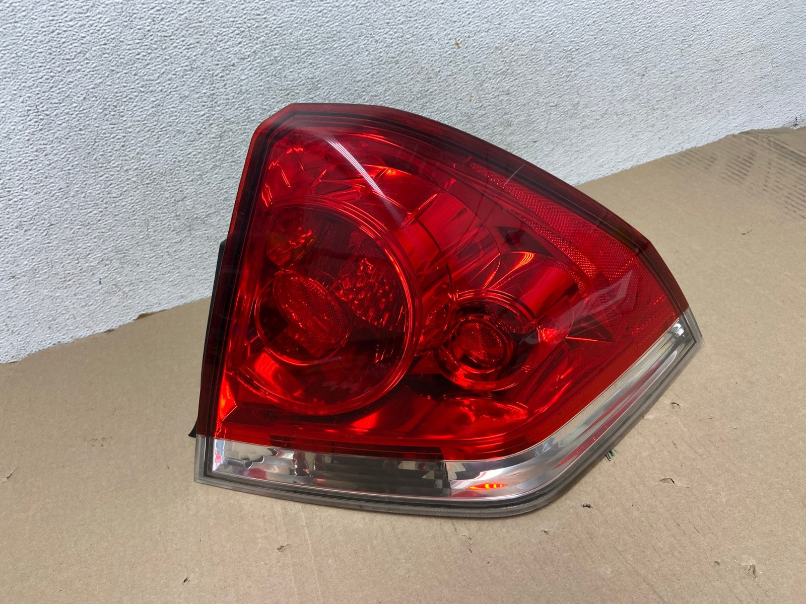 2006 - 2012 Chevrolet Impala Tail Light Right Passenger RH Side AG6824 LK0