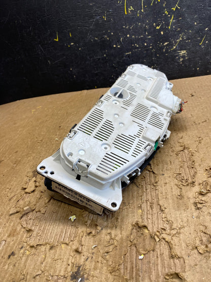 2005 Nissan Pathfinder Speedometer Cluster Gauge OEM  Z9980 DG4