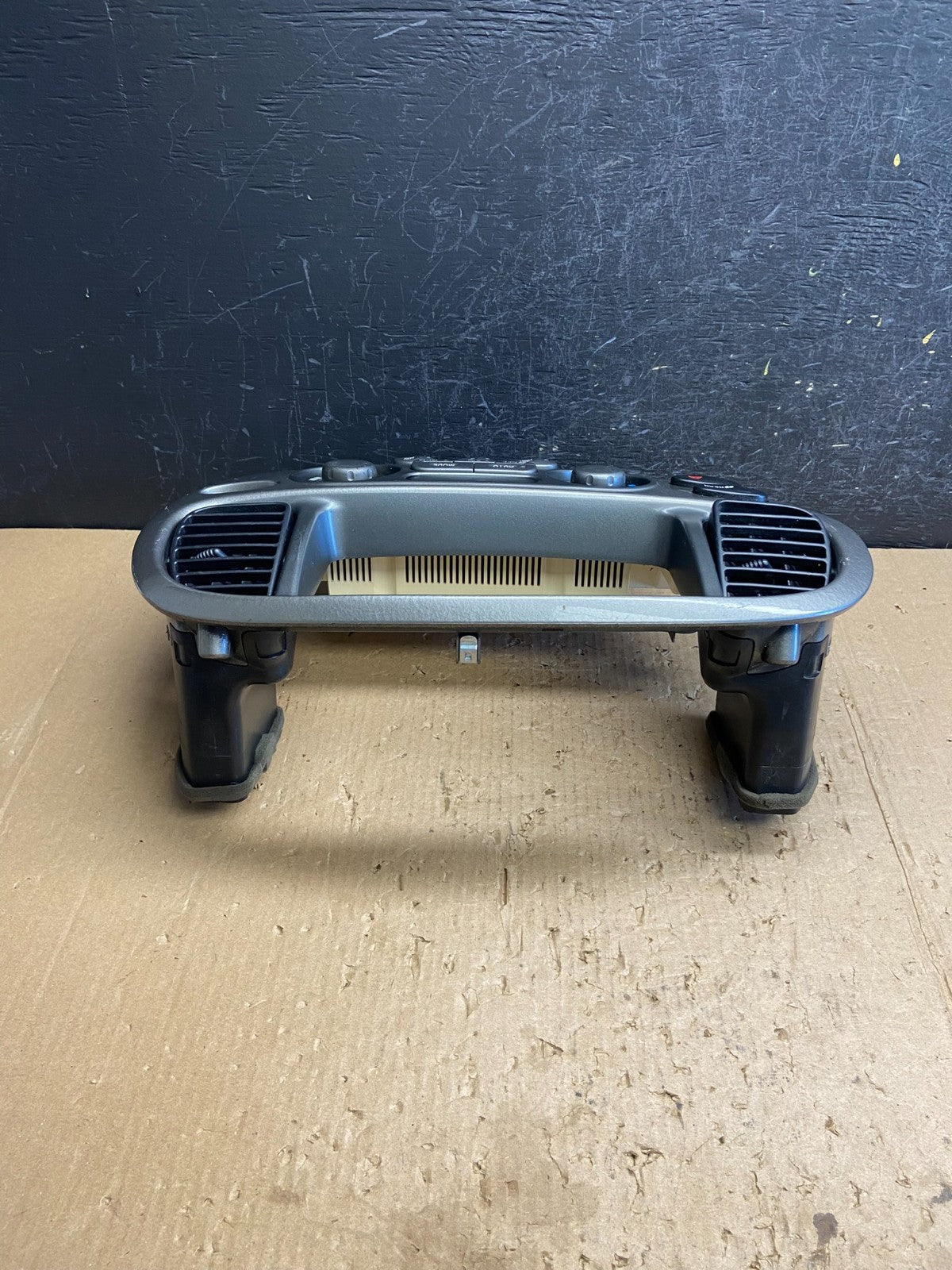 2001 to 2004 Toyota Sequoia AC Temp Heater Climate Control Bezel ae4279 DG3