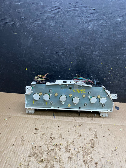 2006 Ford E350 Gauge Speedometer Cluster OEM v7642 DG4