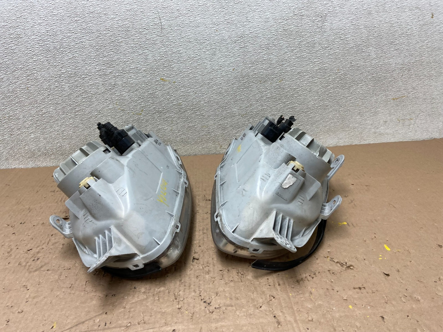 2001-2003 Hyundai Santa Fe Left Driver LH Headlight Halogen AD2663 DW9