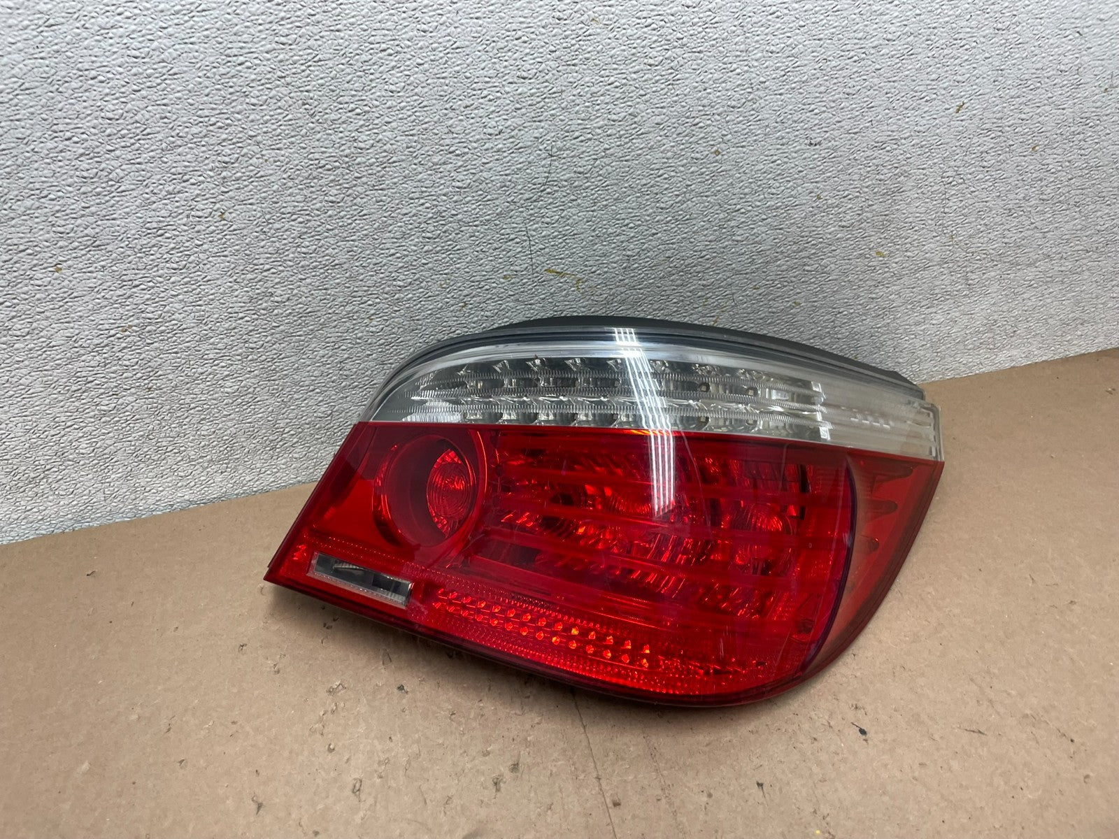 2008 2009 2010 BMW 5 525i 530i Right Passenger Rh Tail Side Light Oem Q4481 DW0