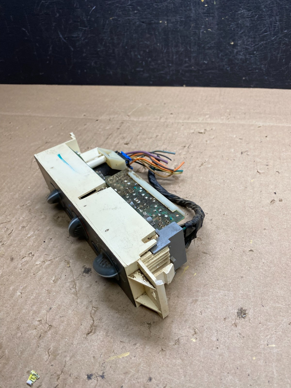 1996-1999 Chevrolet Tahoe AC Climate Control HVAC Rear Window Defogger AC6620 DG2