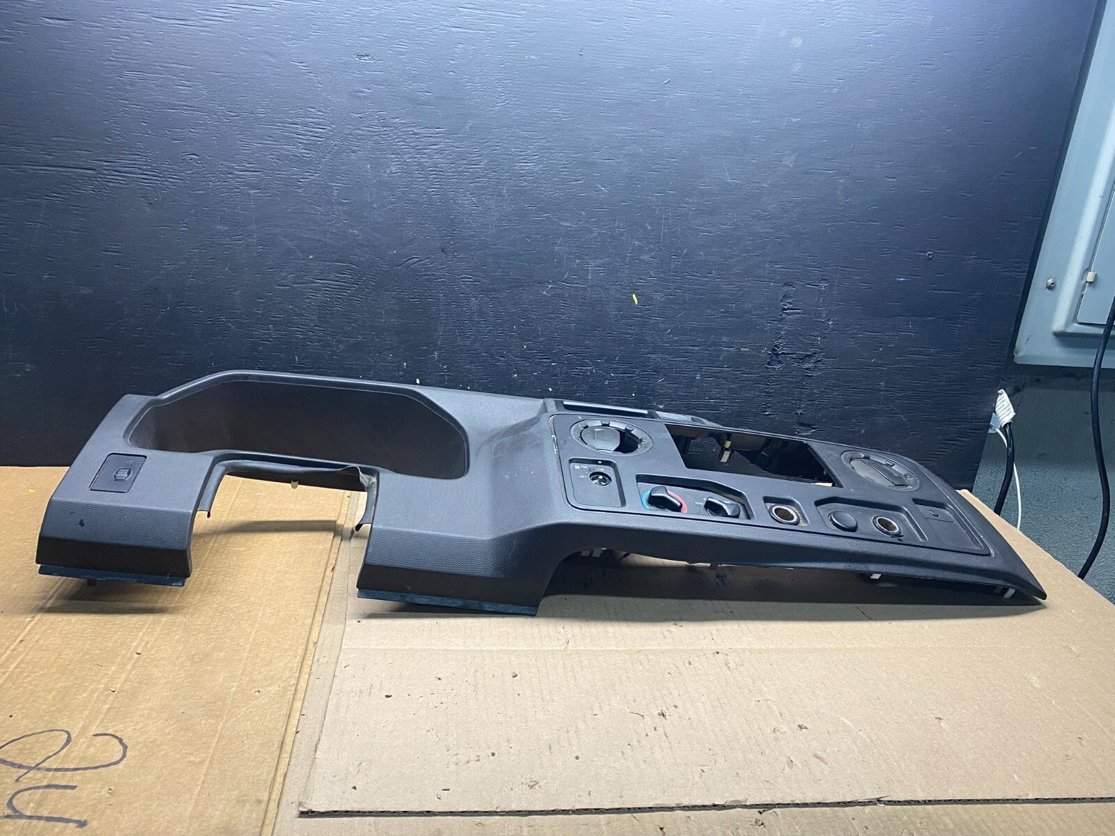 2009 - 2014 Ford E150 E250 Gauge Speedometer Cluster Radio Bezel Trim L0305 DG1